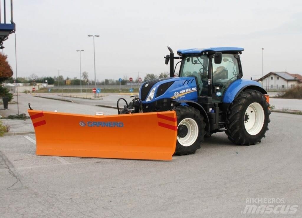 New Holland T7.190 Snežne deske in plugi