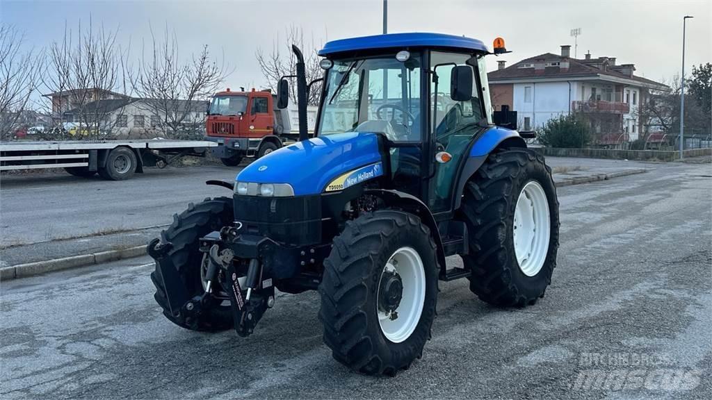 New Holland TD5050 4X4 Snežne deske in plugi