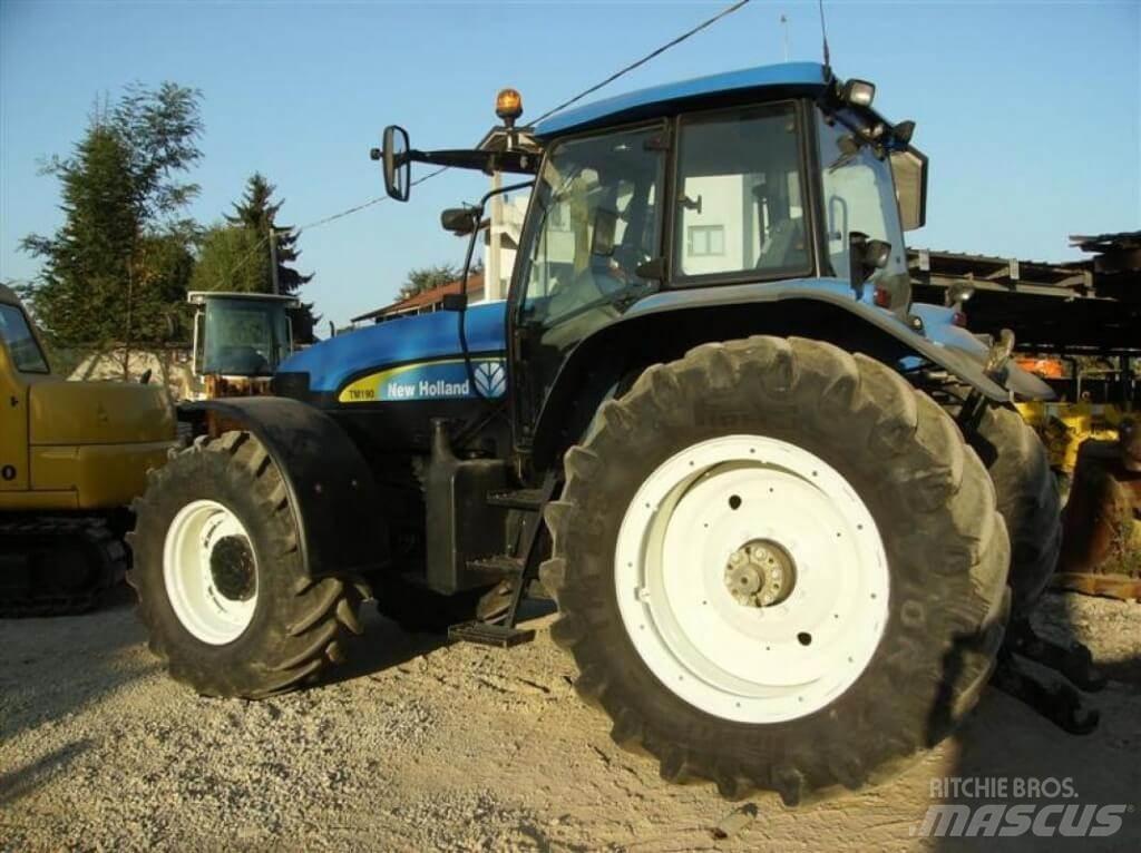 New Holland TM190 Snežne deske in plugi