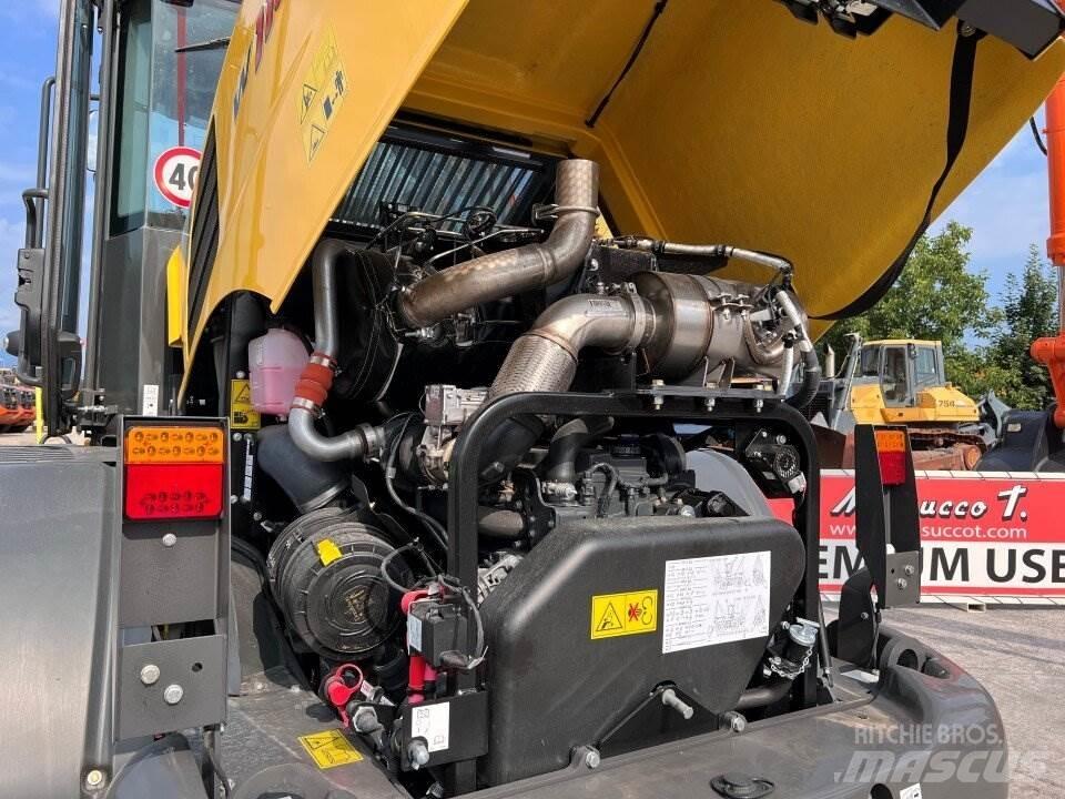 New Holland W110D Kolesni nakladalci