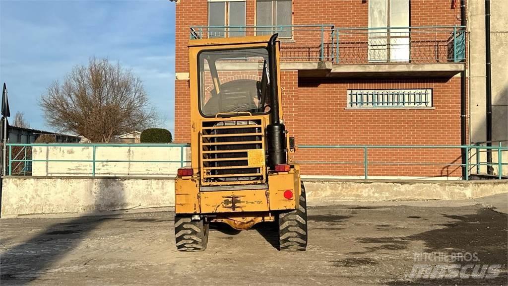  RT - Thor 55 Kolesni nakladalci