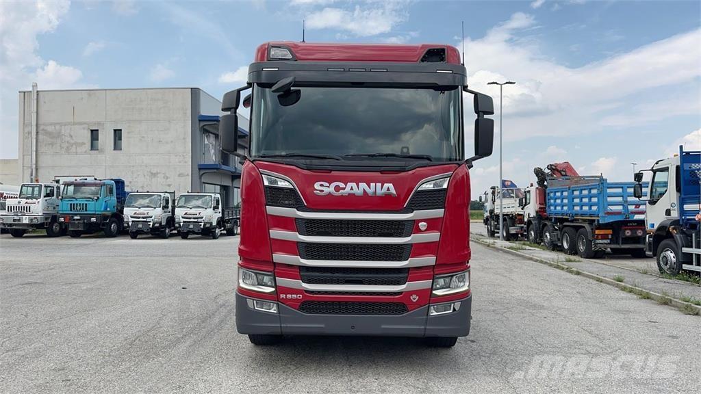 Scania R650 8x4 Drugi tovornjaki