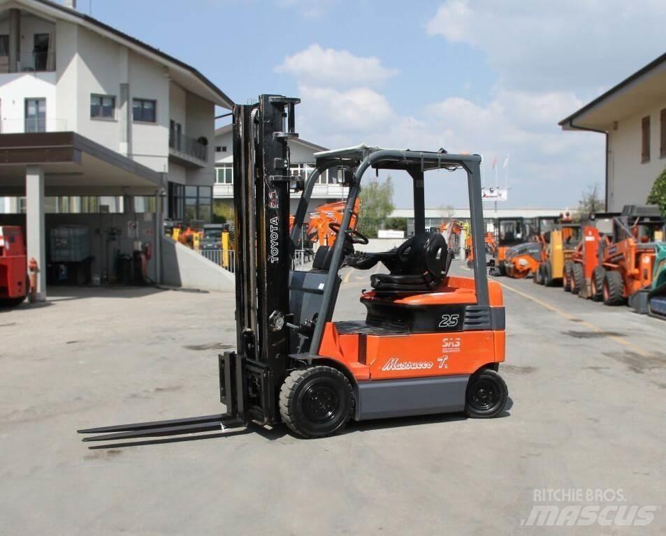 Toyota 7FBMF25 Električni viličarji