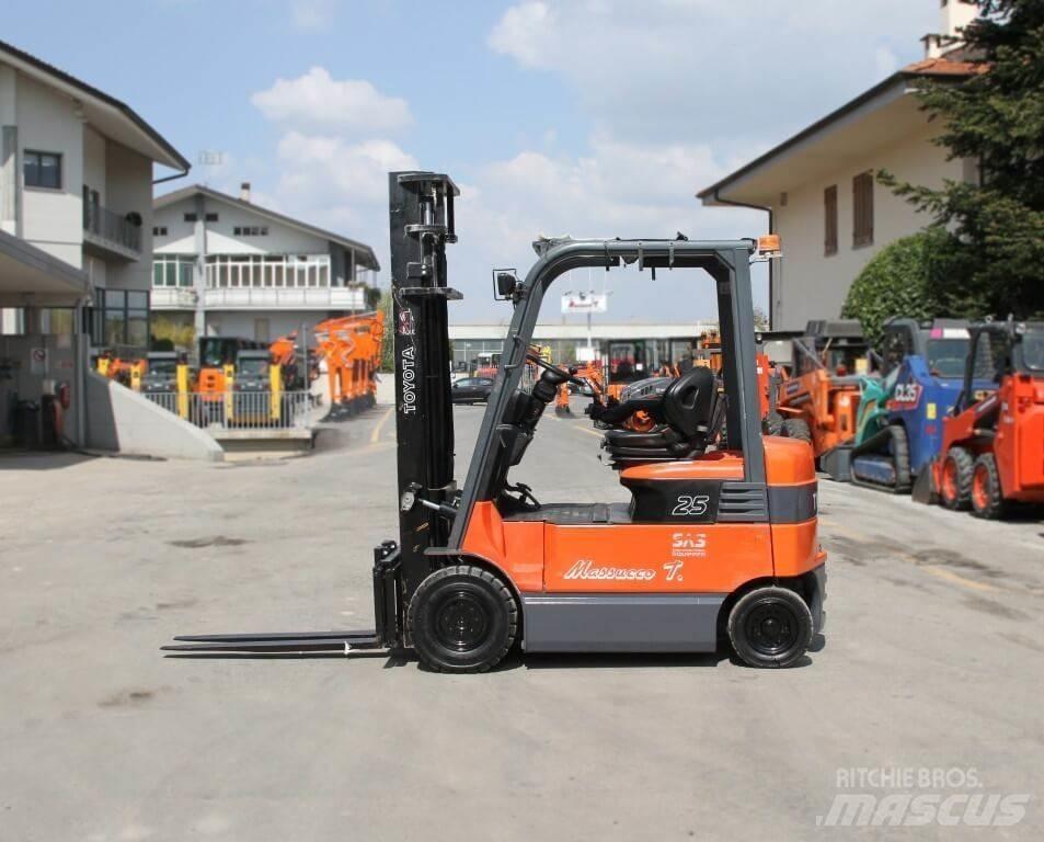Toyota 7FBMF25 Električni viličarji