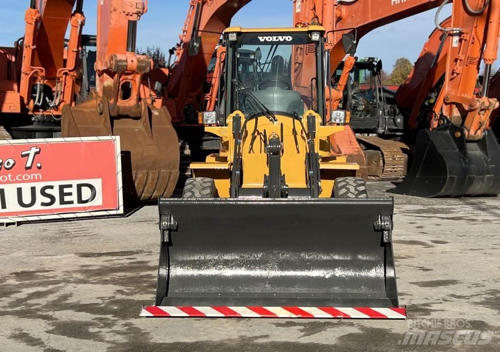 Volvo L30G Kolesni nakladalci