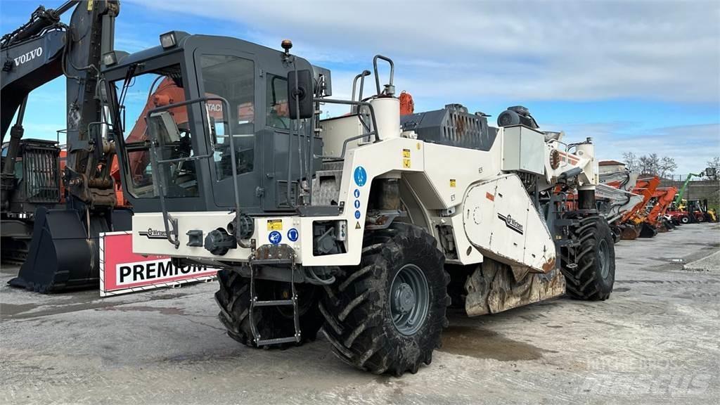 Wirtgen WR2000 Drugi tovornjaki