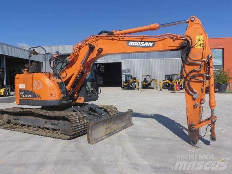 Doosan DX140LC Bagri goseničarji