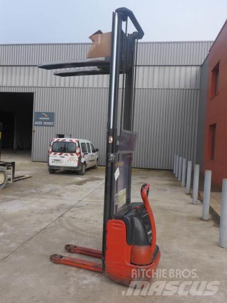 Fenwick L10 Ročni električni viličar