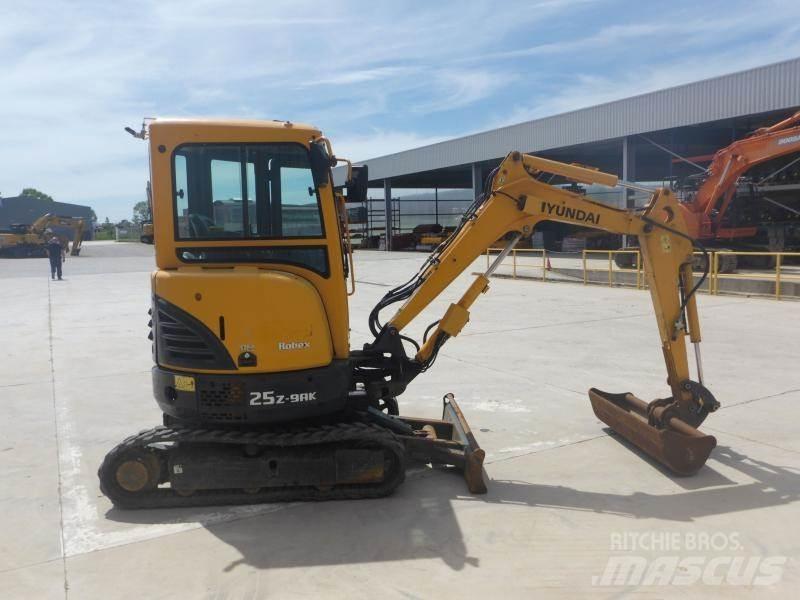 Hyundai R25Z-9A Mini bagri <7t