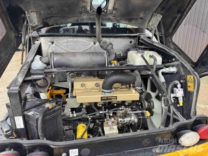 JCB 406 Kolesni nakladalci