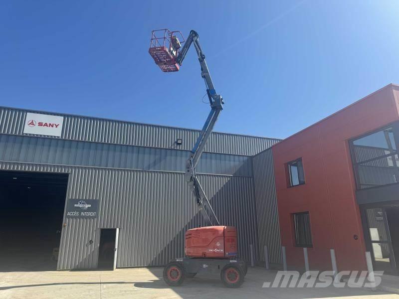 SkyJack SJ46AJ Zglobne dvižne ploščadi
