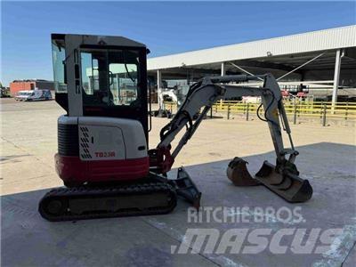 Takeuchi TB 23 Mini bagri <7t