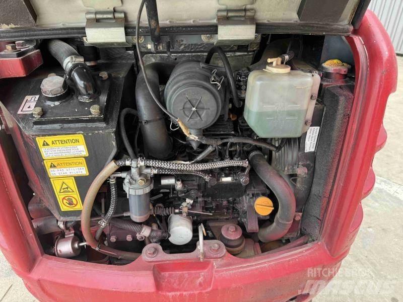 Takeuchi TB216 Mini bagri <7t