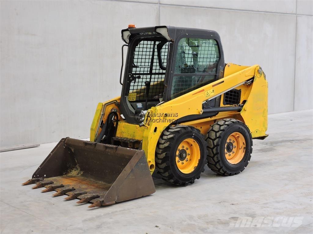 Bobcat S450 Kolesni nakladalci