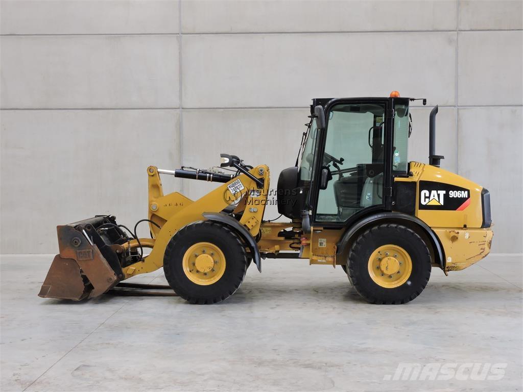 CAT 906M + FORK Kolesni nakladalci