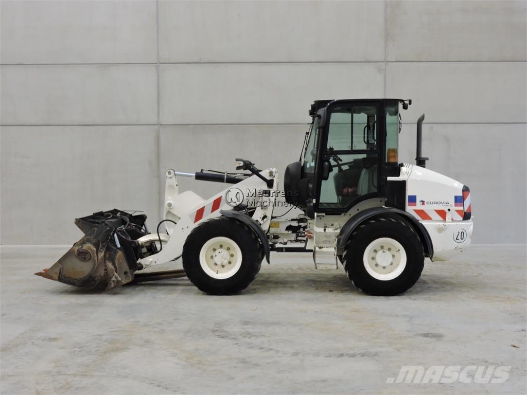 CAT 908M + FORK Kolesni nakladalci