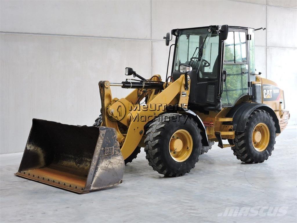 CAT 908M GERMAN Kolesni nakladalci