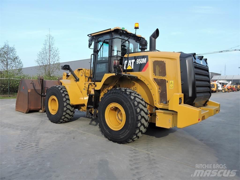 CAT 950M Kolesni nakladalci