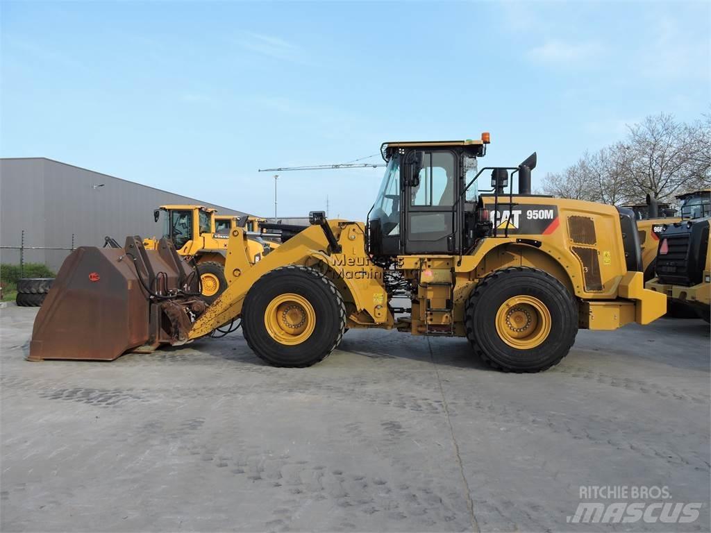 CAT 950M Kolesni nakladalci