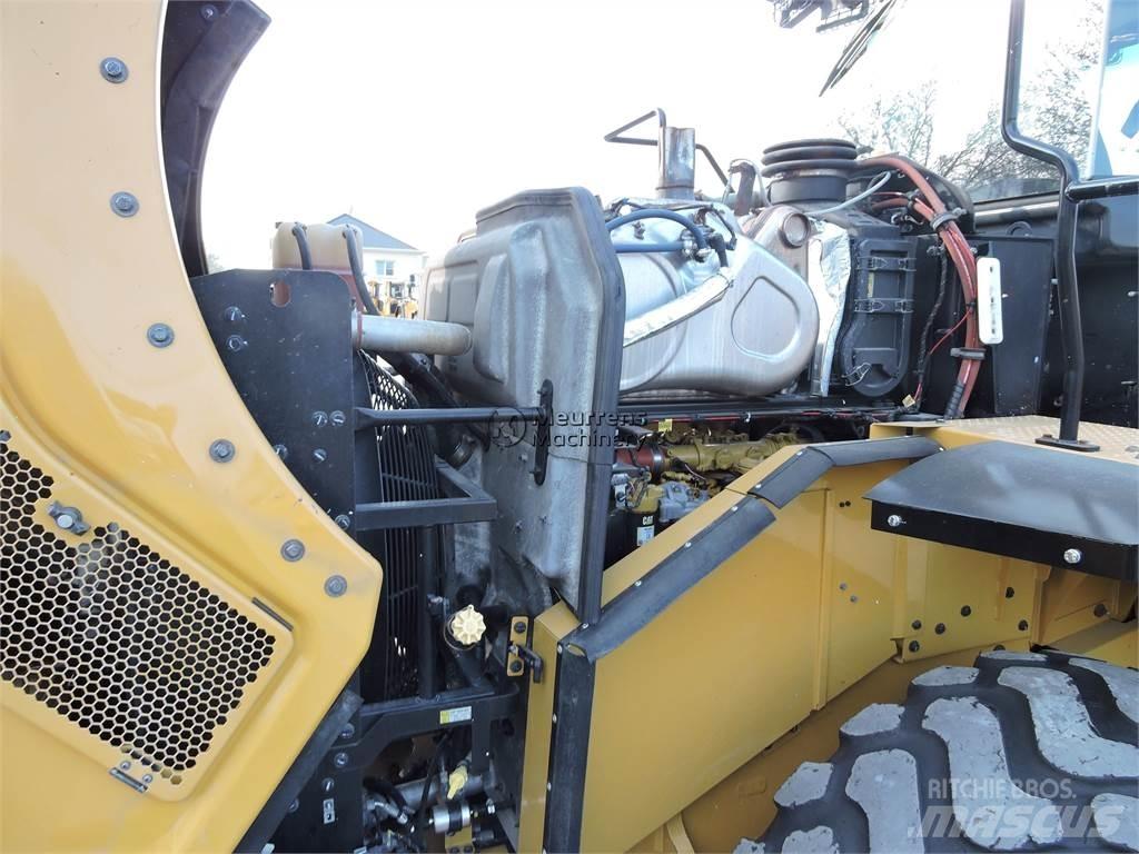 CAT 950M Kolesni nakladalci
