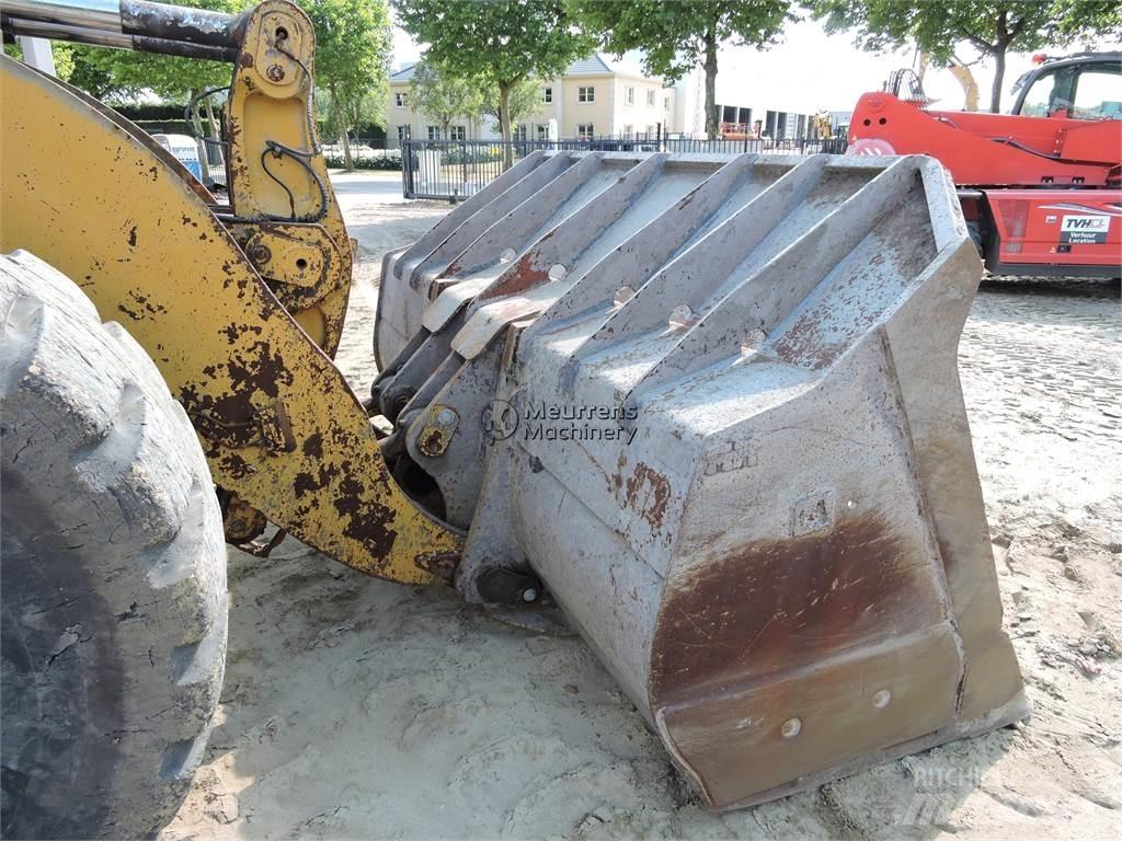 CAT 980M GERMAN Kolesni nakladalci