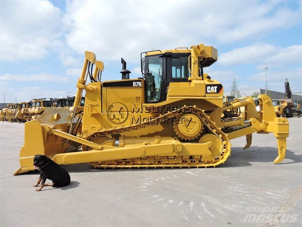 CAT D7R Buldožerji