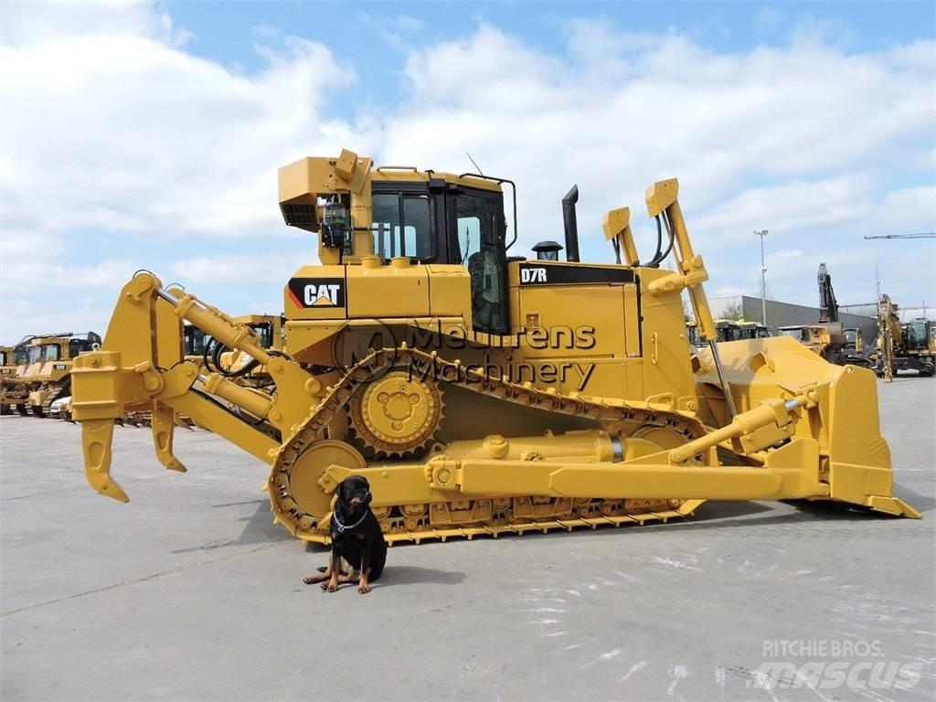 CAT D7R Buldožerji