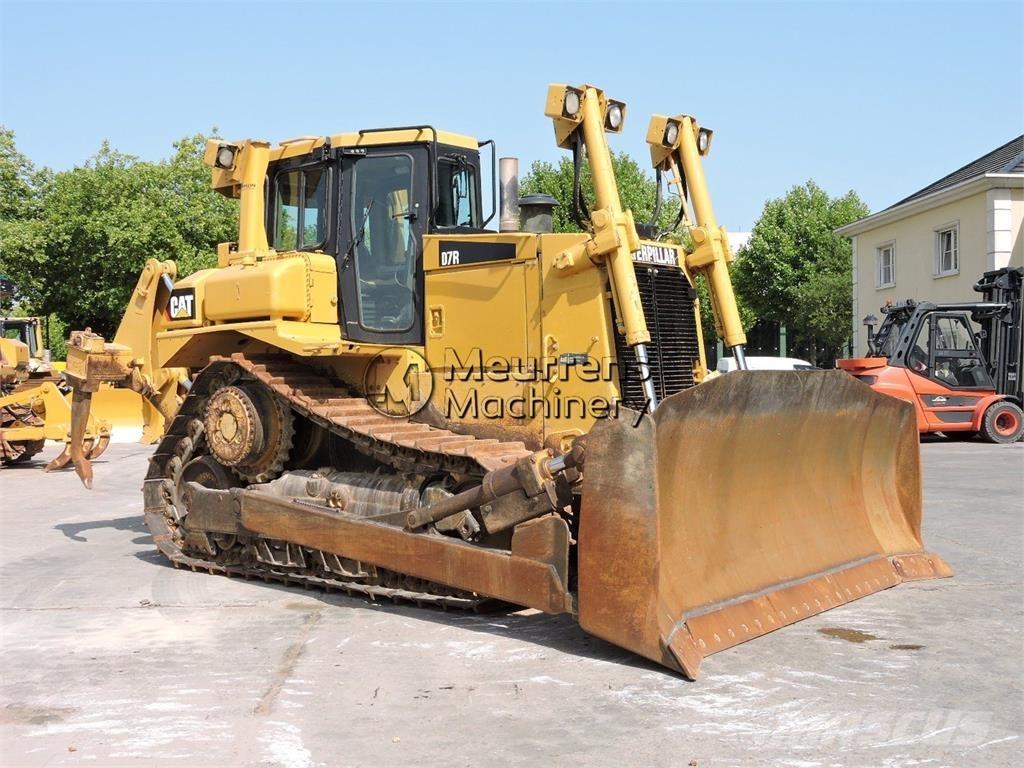 CAT D7R Buldožerji