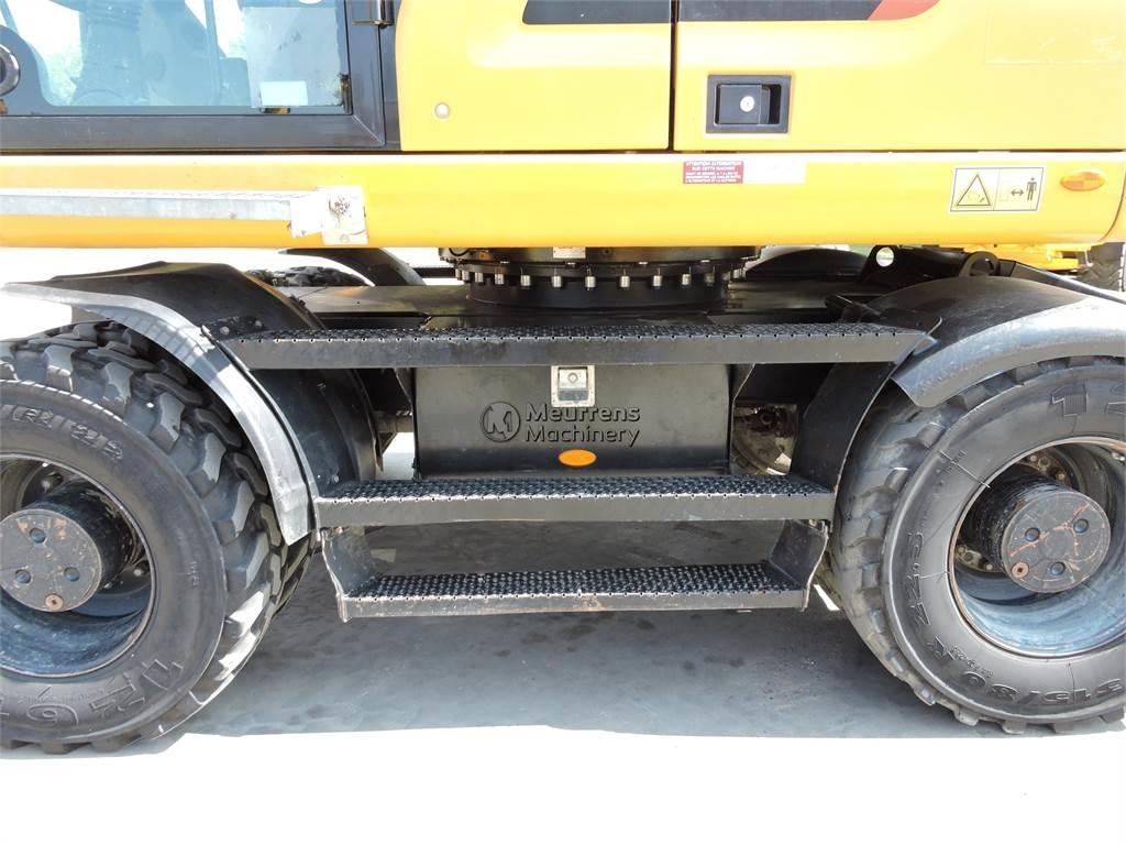 CAT M315 Bagri na kolesih