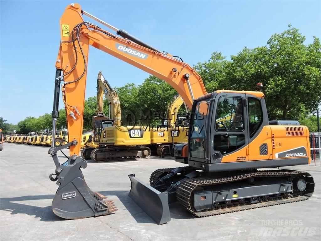 Doosan DX140LC Bagri goseničarji