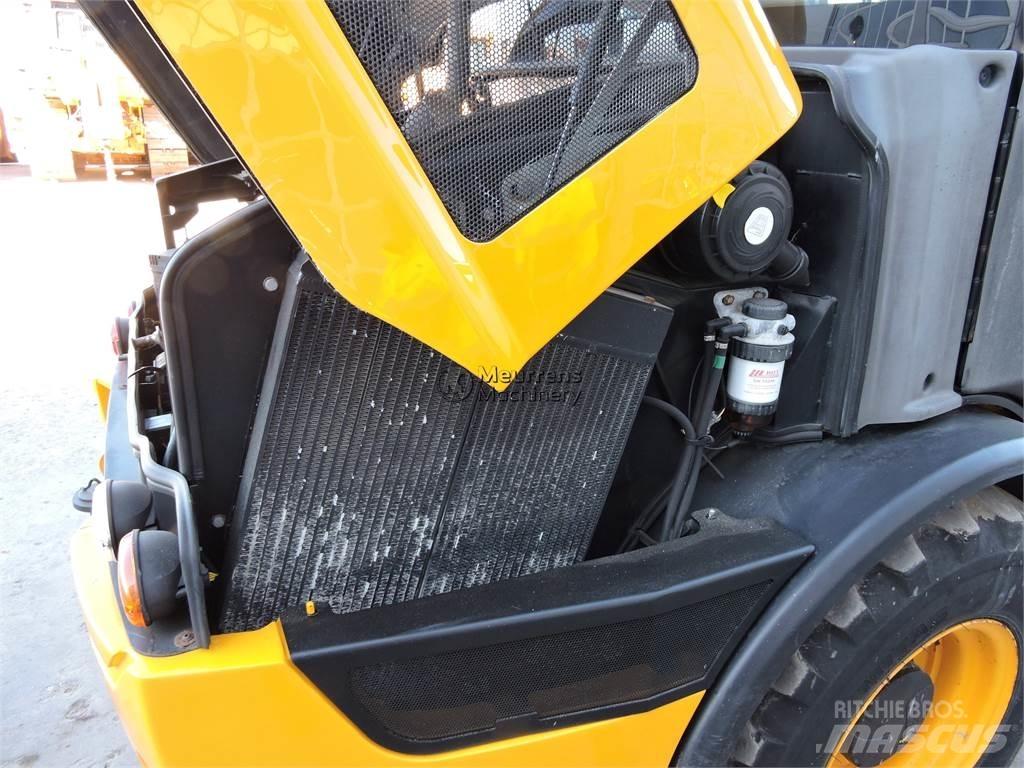 JCB 406 Kolesni nakladalci