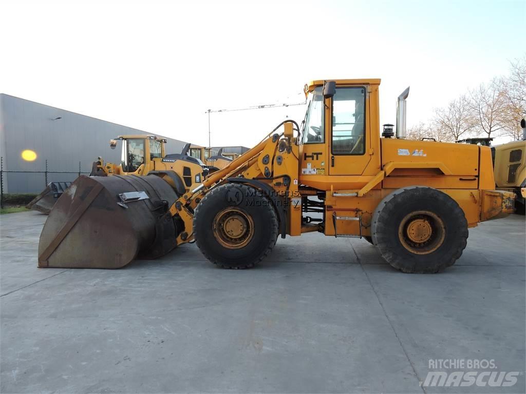 JCB 436B Kolesni nakladalci
