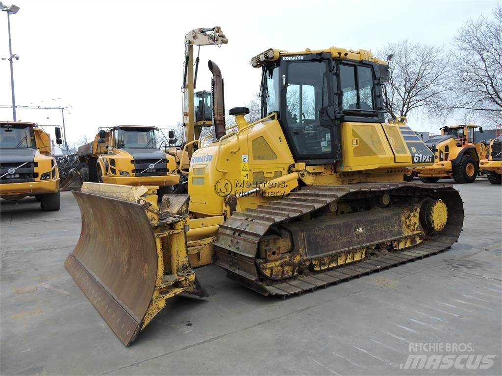Komatsu D61PXi-23 Buldožerji