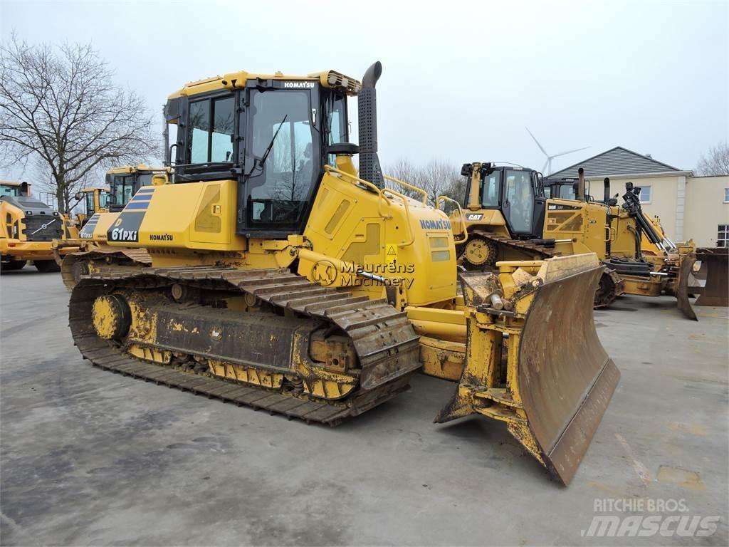Komatsu D61PXi-23 Buldožerji