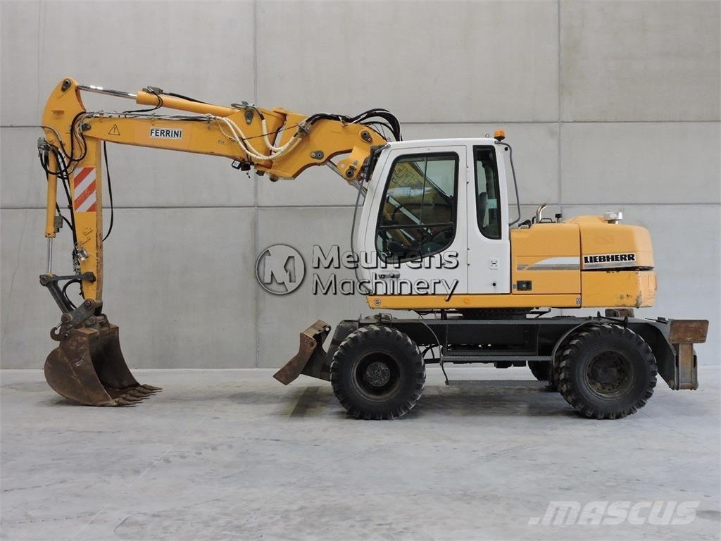 Liebherr A312 Bagri na kolesih