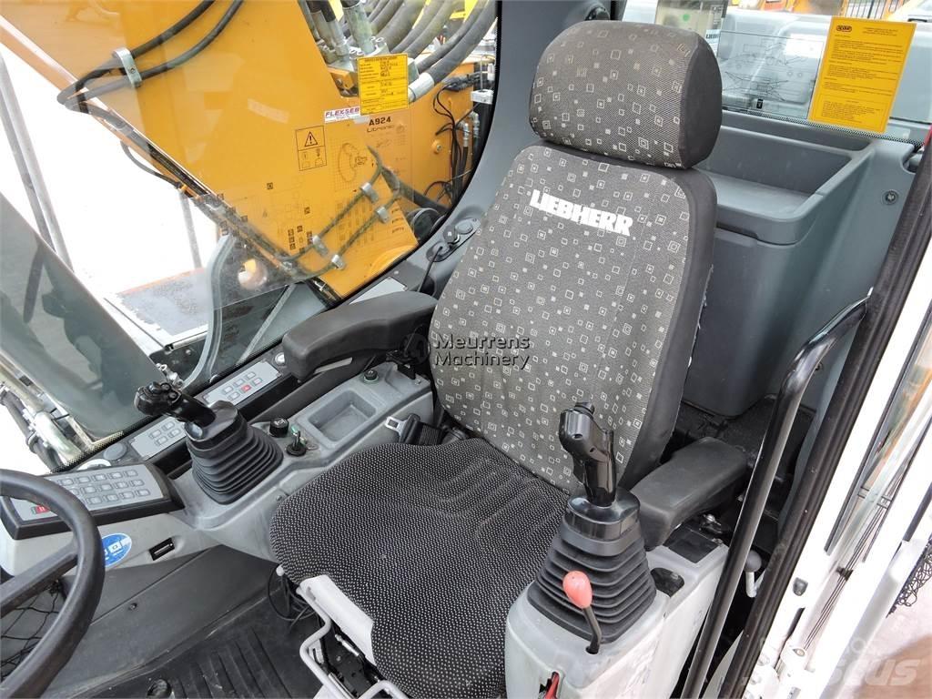Liebherr A924 Bagri na kolesih