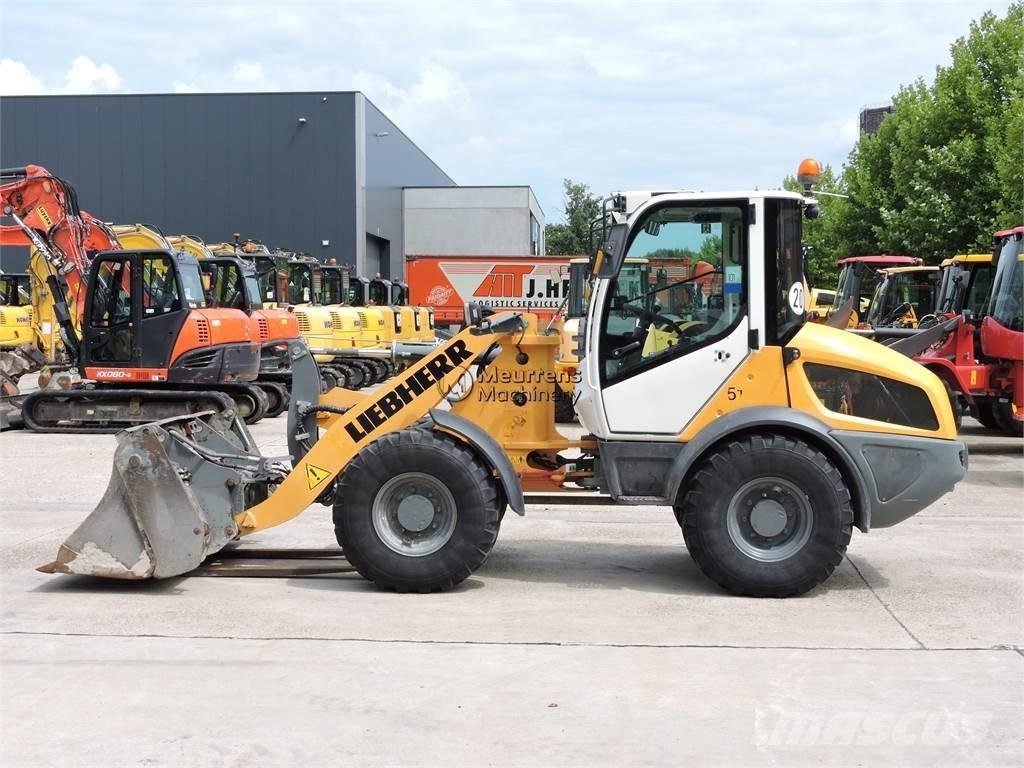 Liebherr L508 + FORK Kolesni nakladalci
