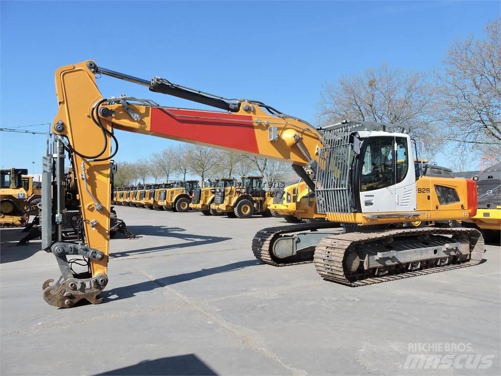 Liebherr R926LC Bagri goseničarji