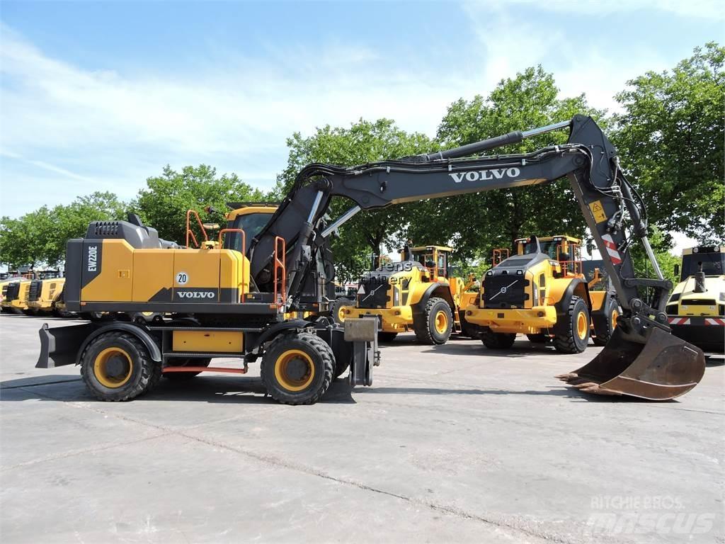 Volvo EW220E GERMAN Bagri na kolesih