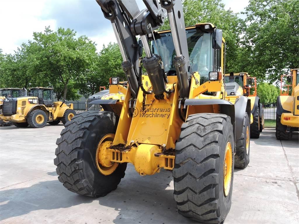 Volvo L110F GERMAN Kolesni nakladalci