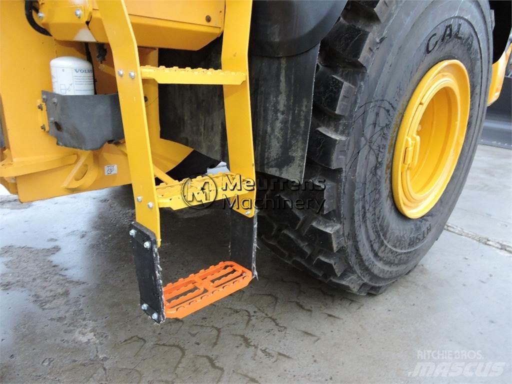 Volvo L150H Kolesni nakladalci