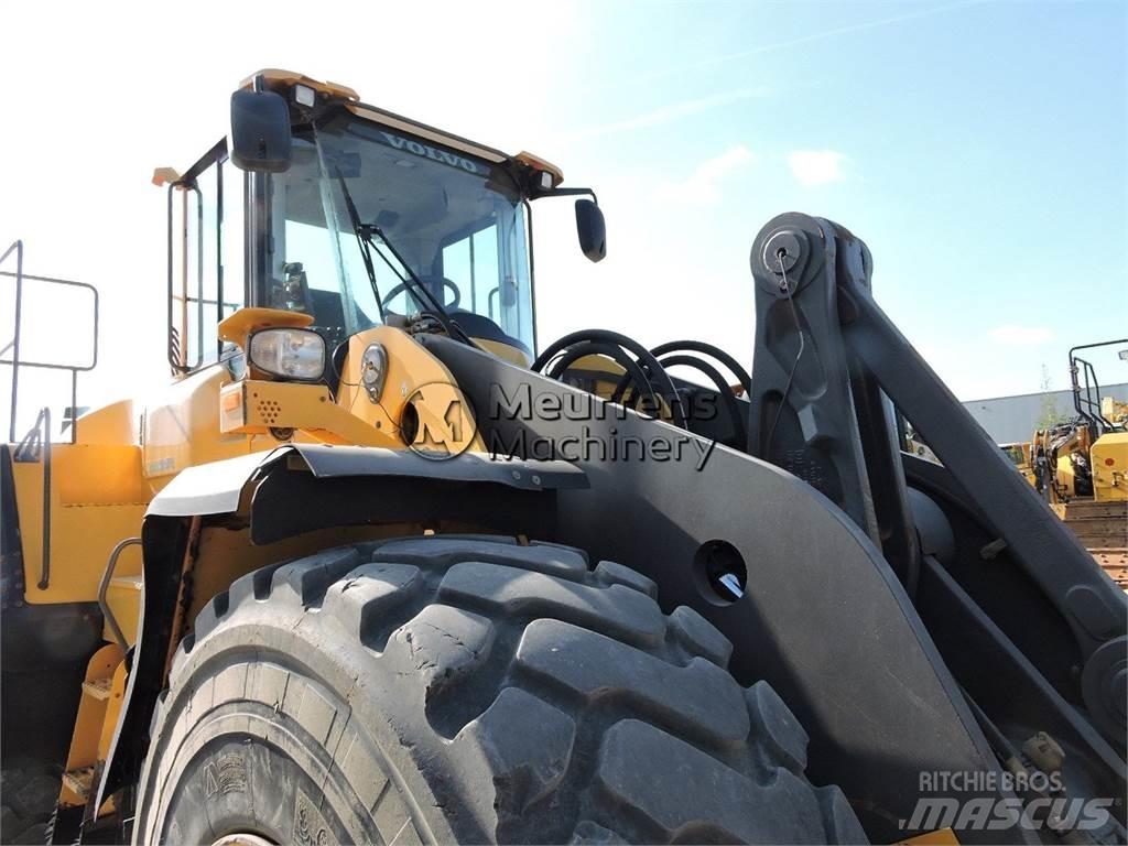 Volvo L220H Kolesni nakladalci