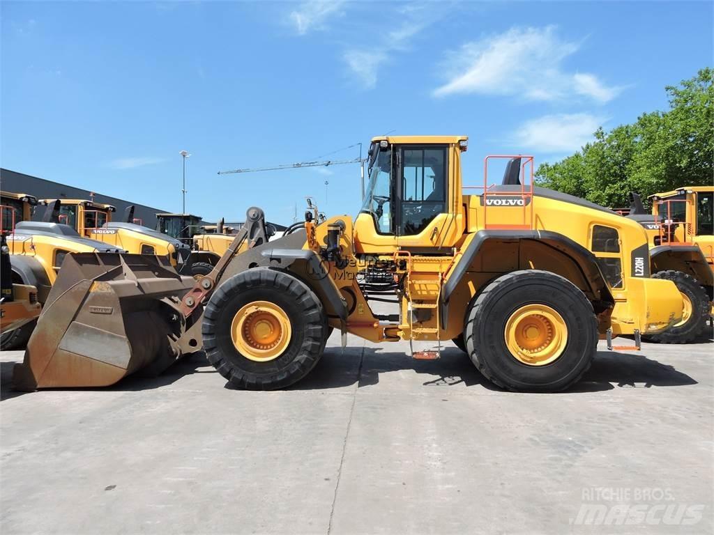 Volvo L220H Kolesni nakladalci