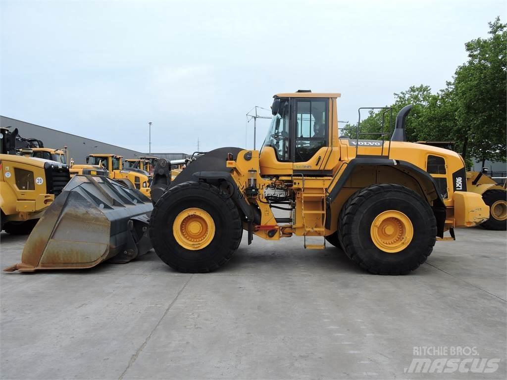 Volvo L250G GERMAN Kolesni nakladalci