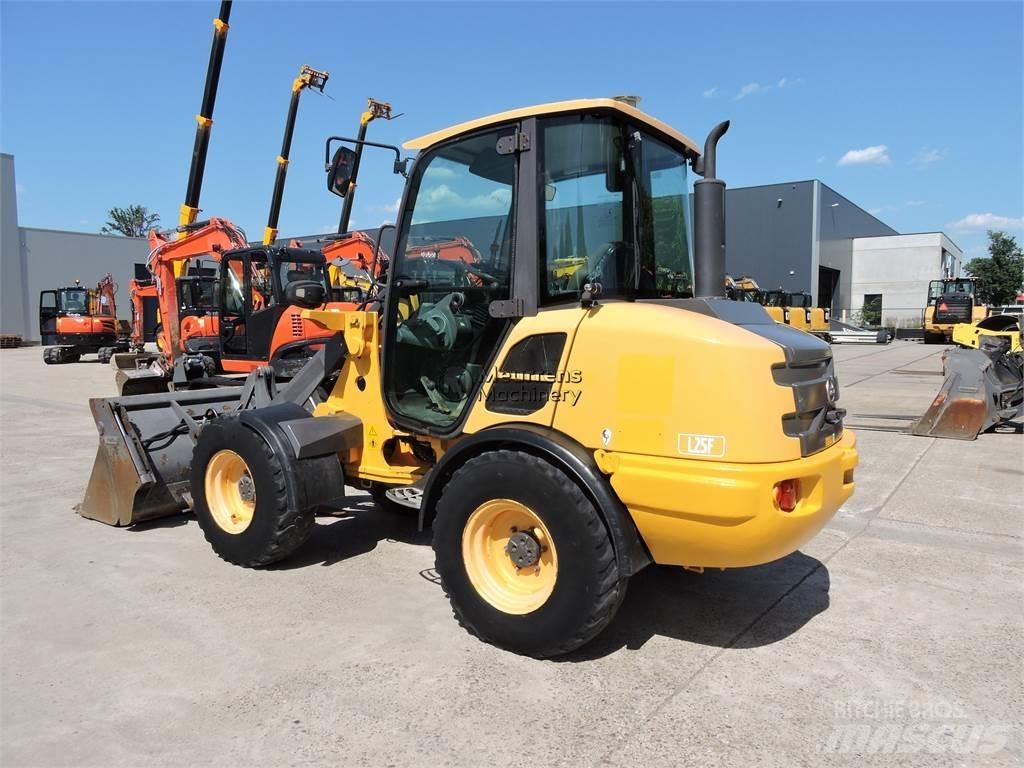 Volvo L25F Kolesni nakladalci