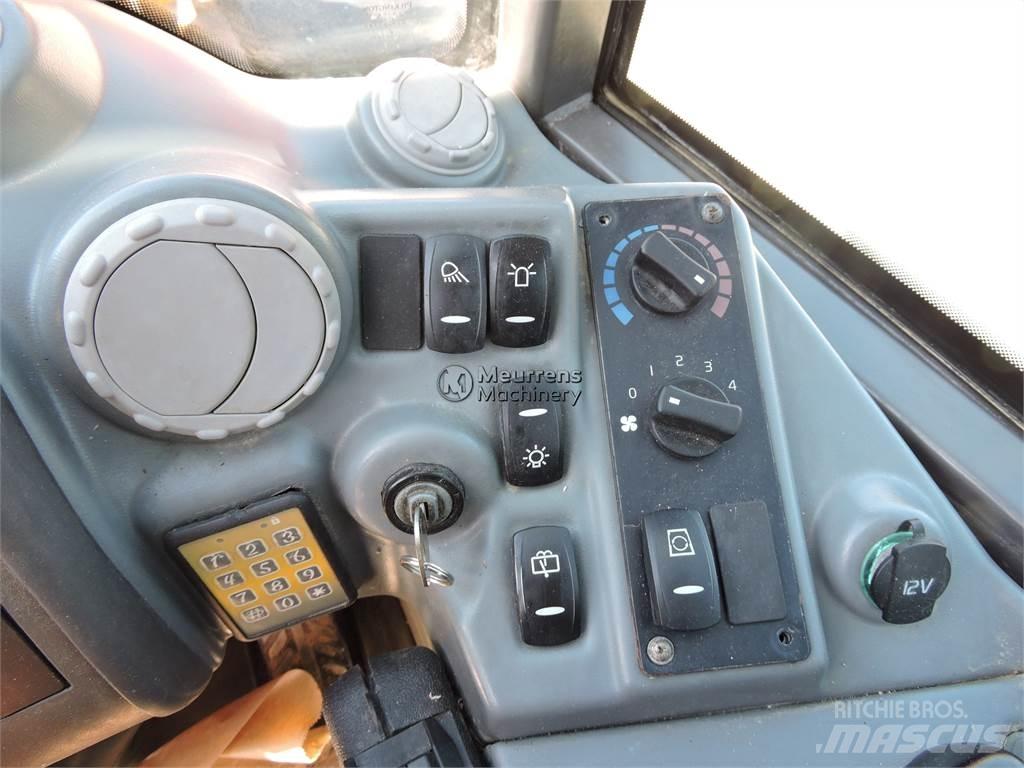 Volvo L25F Kolesni nakladalci