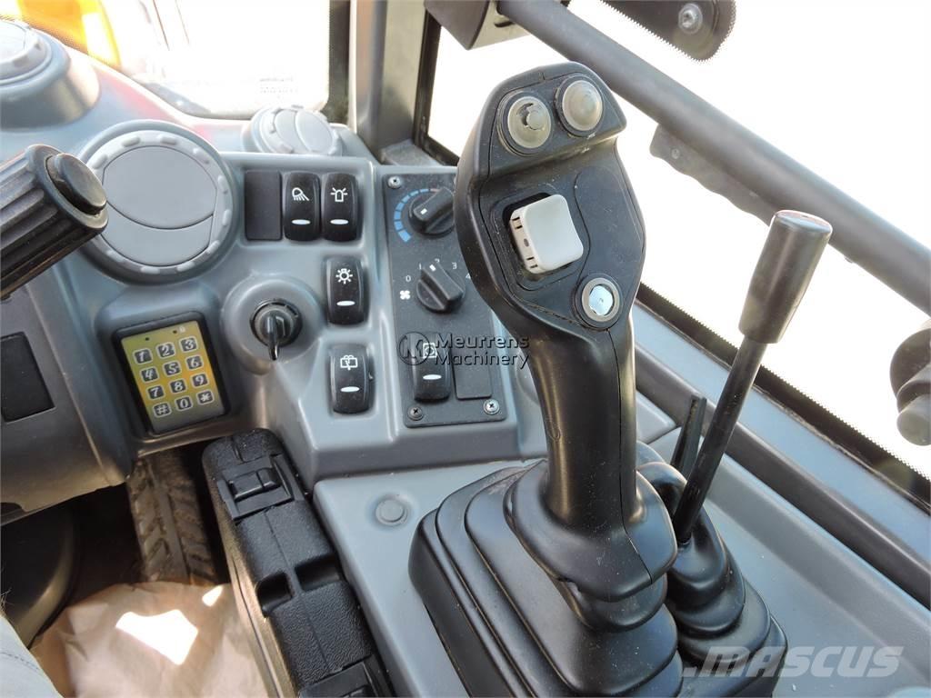 Volvo L25F + FORK Kolesni nakladalci