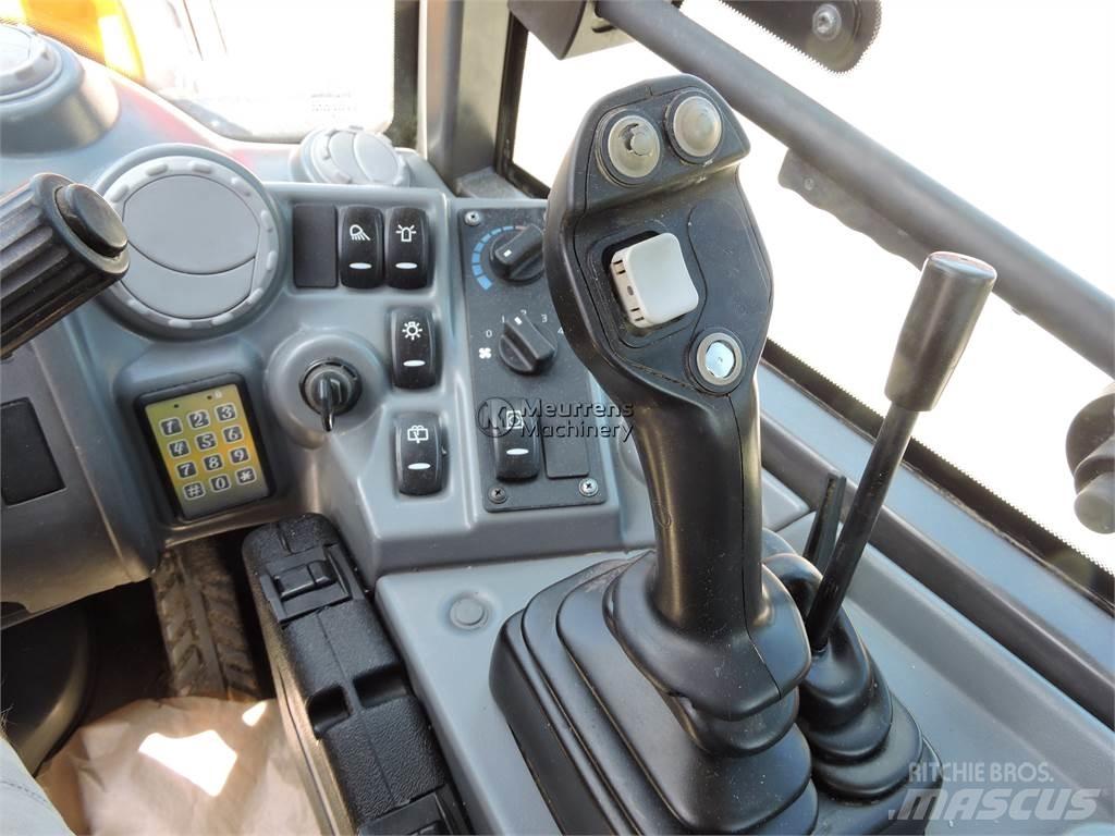Volvo L25F + FORK Kolesni nakladalci