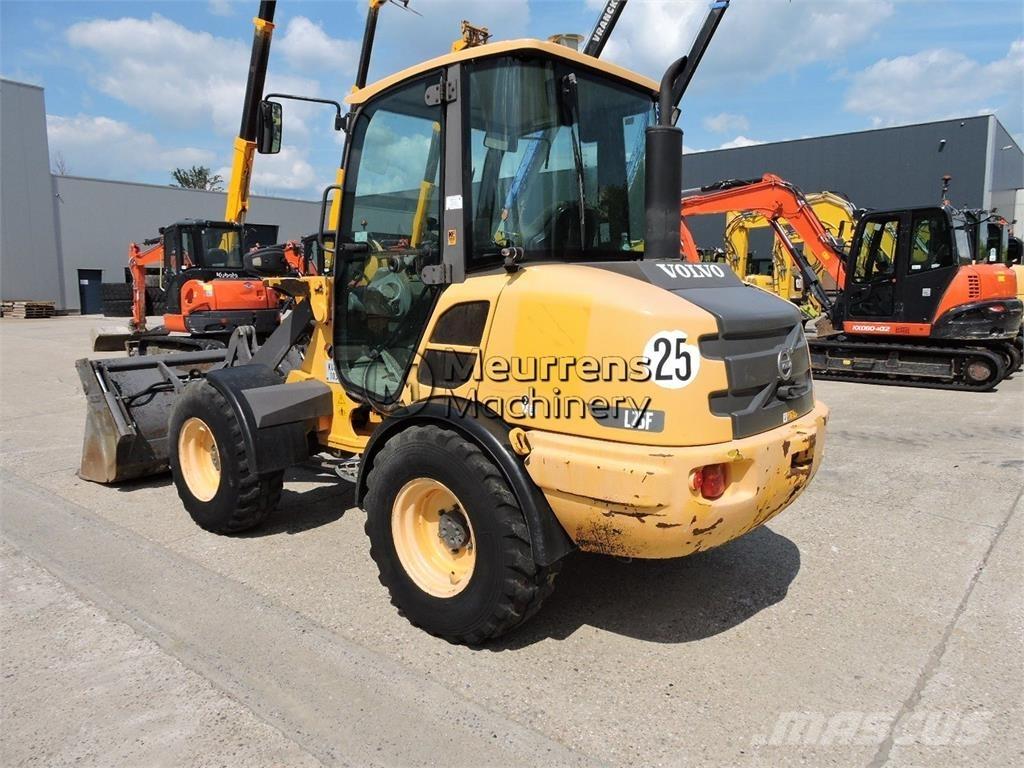 Volvo L25F + FORK Kolesni nakladalci