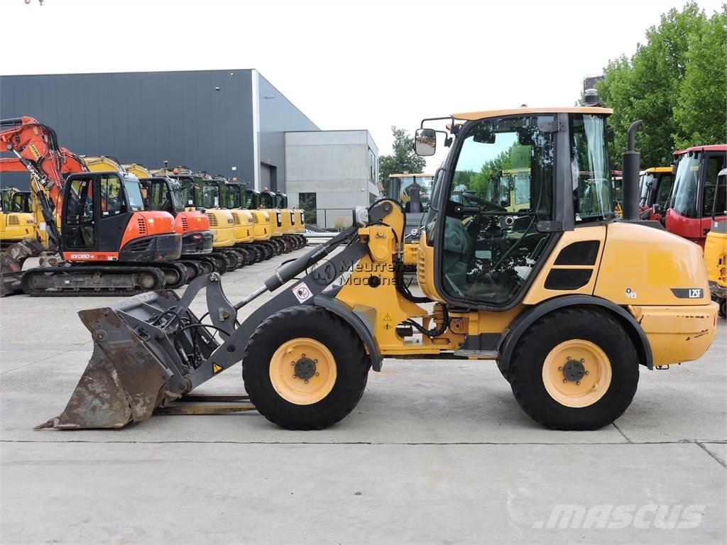 Volvo L25F + FORK Kolesni nakladalci